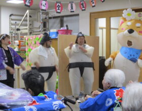 本館の夏祭り~ドリフ風出し物と多彩なゲーム~