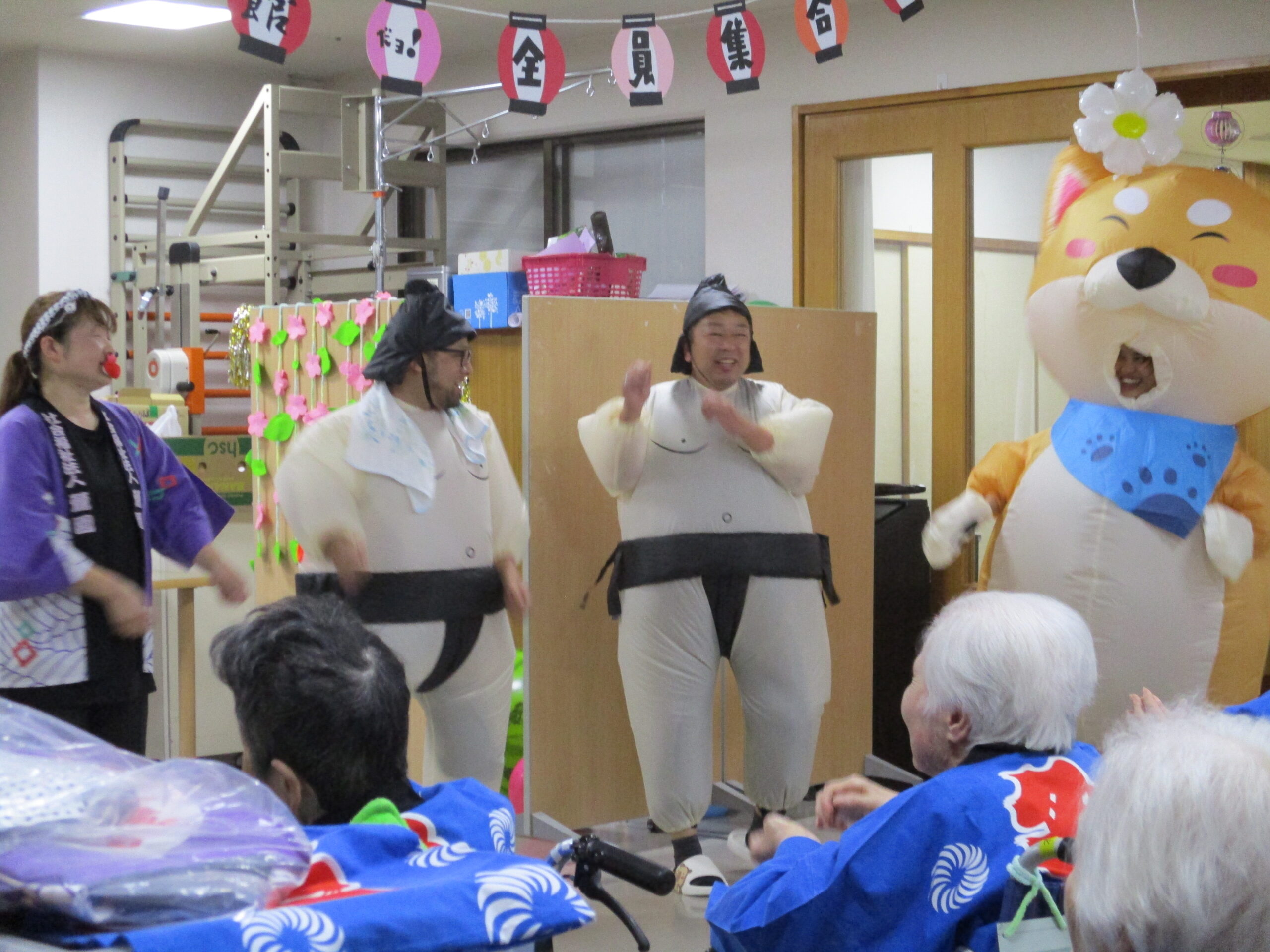 本館の夏祭り~ドリフ風出し物と多彩なゲーム~
